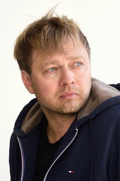 Cast's Movie Image