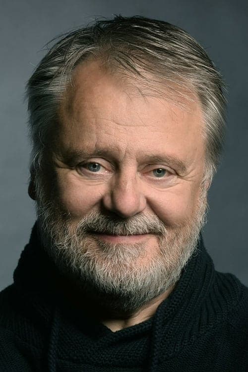 Cast's Movie Image