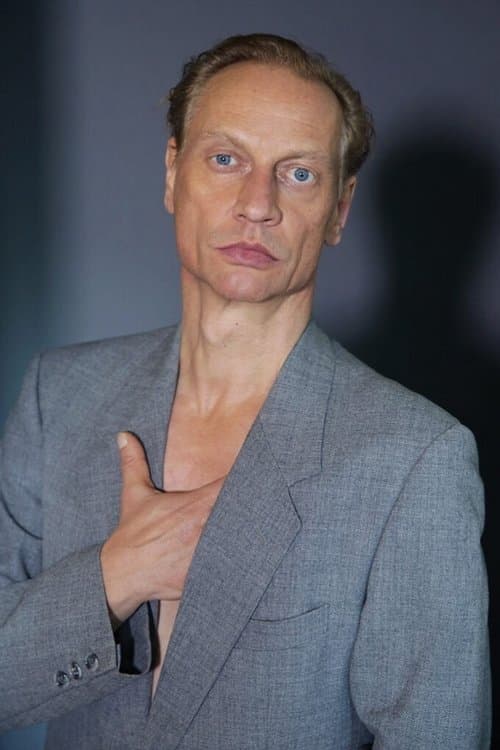 Cast's Movie Image